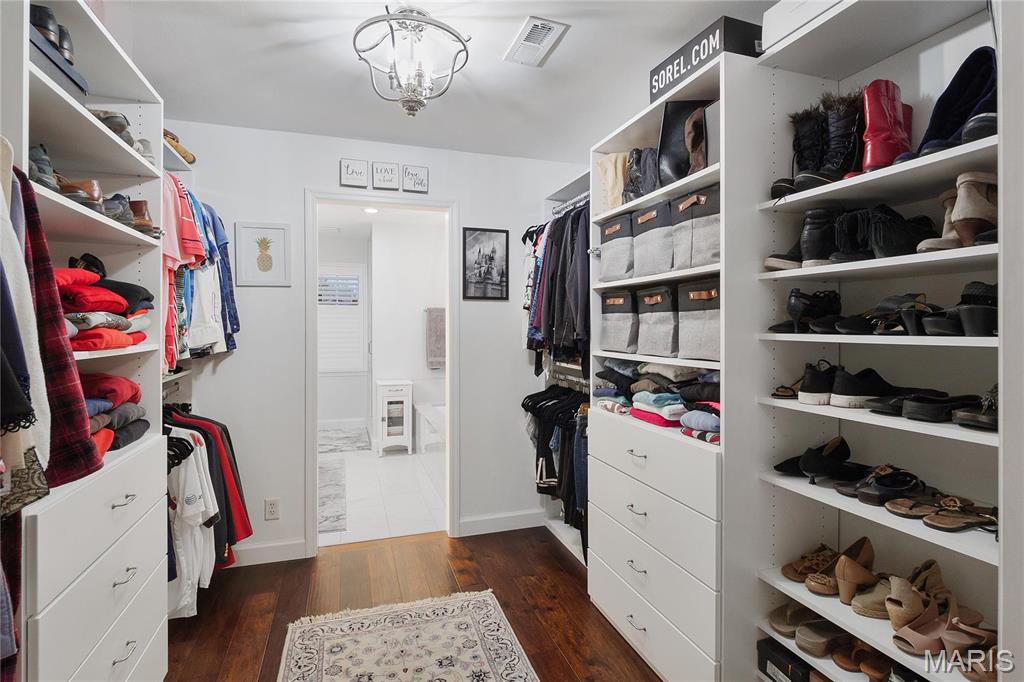 St Louis, Missouri 63122, United States, 4 Bedrooms Bedrooms, ,3 BathroomsBathrooms,Residential,Active,105046