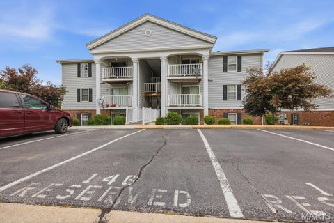 Photo of 1231 Creve Coeur Crossing Lane #B, Creve Coeur, MO 63017 (MLS # 26031824)