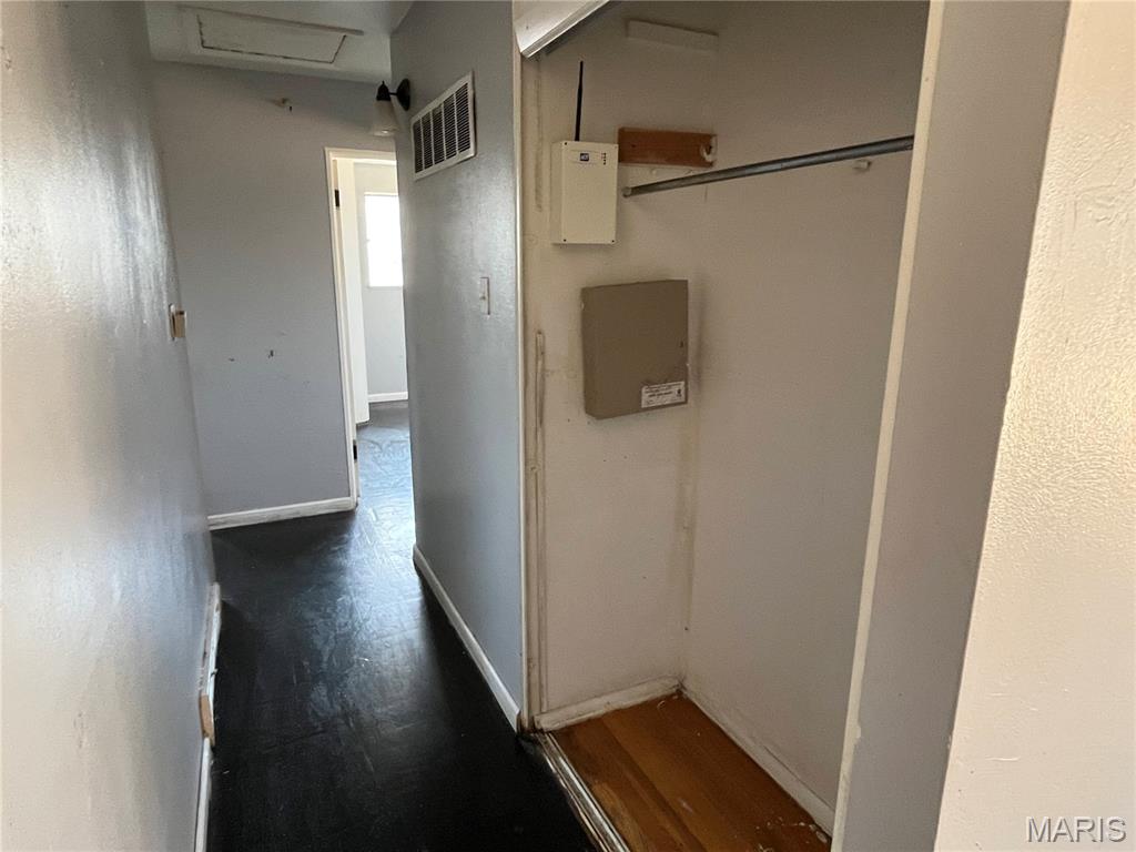 Hathaway Manor 7 - Residential