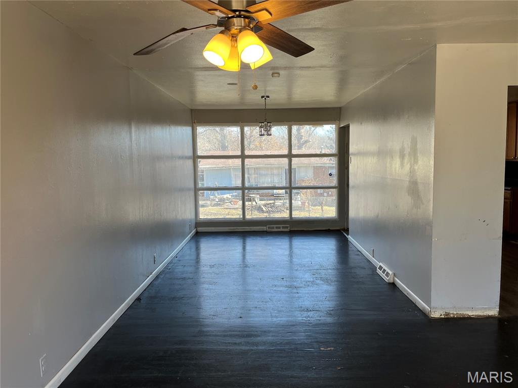 Hathaway Manor 7 - Residential