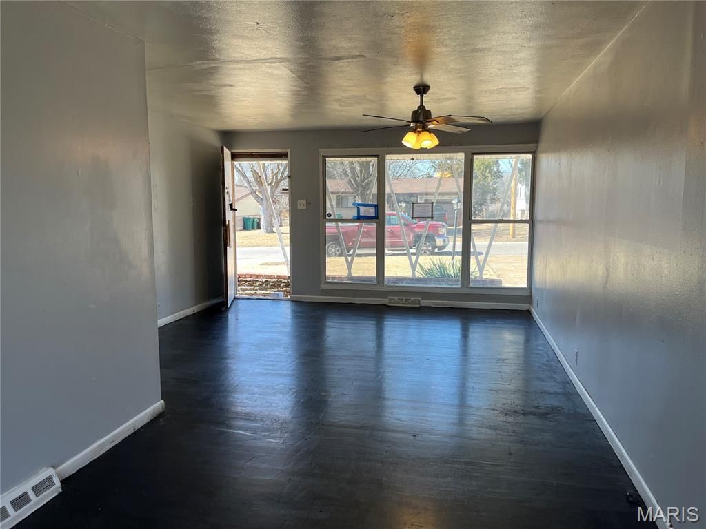 Photo of 10224 Viscount Drive, St Louis, MO 63136 (MLS # 26014197)