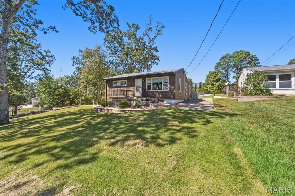 5985 N Lakeshore Drive