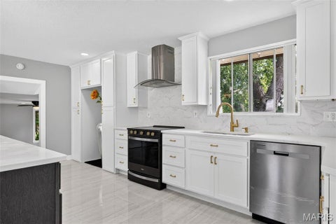 Tiny photo for 500 Kingridge Drive, Ballwin, MO 63011 (MLS # 26049098)