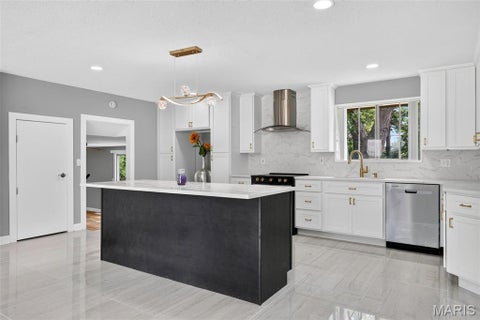 Tiny photo for 500 Kingridge Drive, Ballwin, MO 63011 (MLS # 26049098)