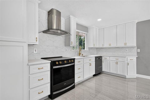 Tiny photo for 500 Kingridge Drive, Ballwin, MO 63011 (MLS # 26049098)