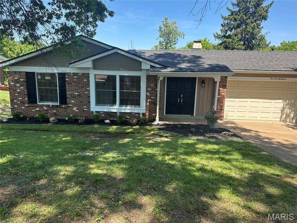 Photo of 577 Monroe Mill Drive, Ballwin, MO 63011 (MLS # 26026696)