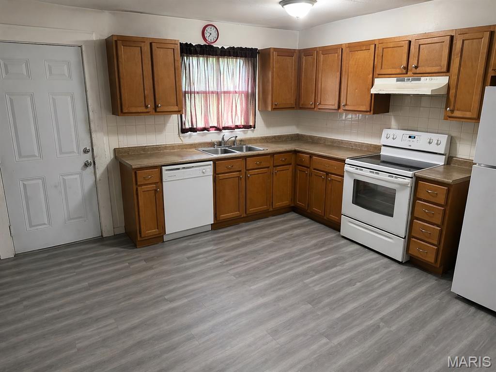 English Grove Add - Residential