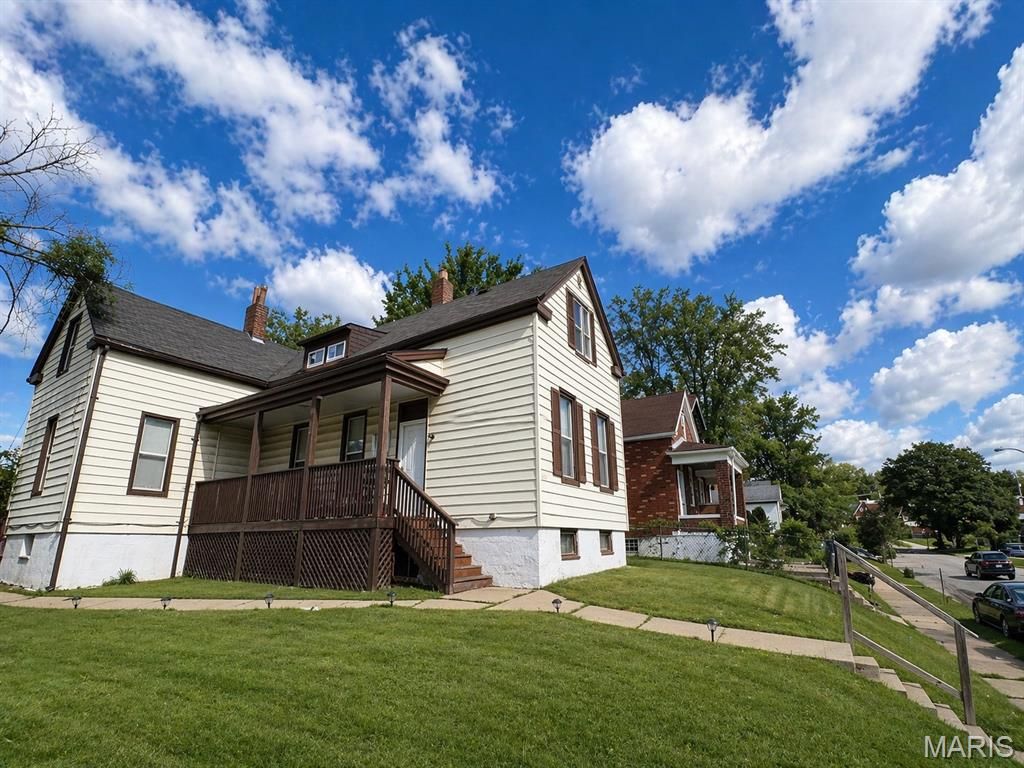 Photo of 8551 Oriole Avenue, St Louis, MO 63147 (MLS # 26025123)