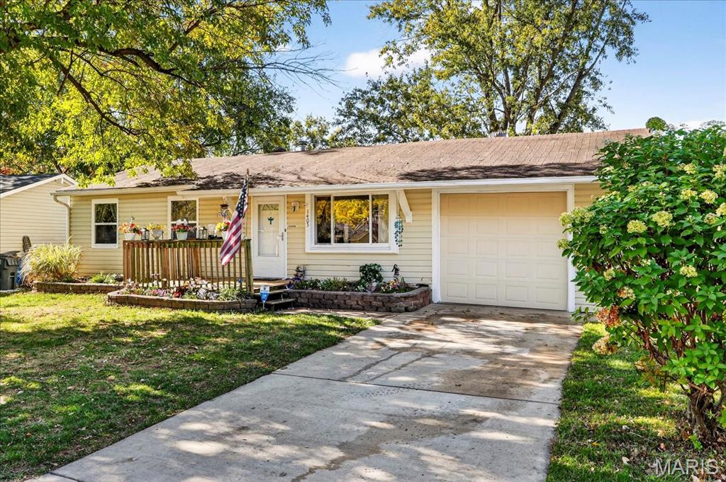 St Charles, Missouri 63304, United States, 3 Bedrooms Bedrooms, ,1 BathroomBathrooms,Residential,Coming Soon,237885