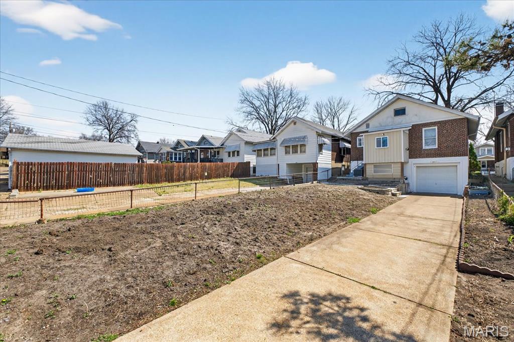 Reuthers Add - Residential