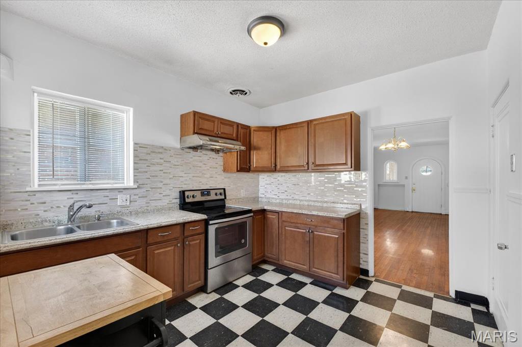 Reuthers Add - Residential