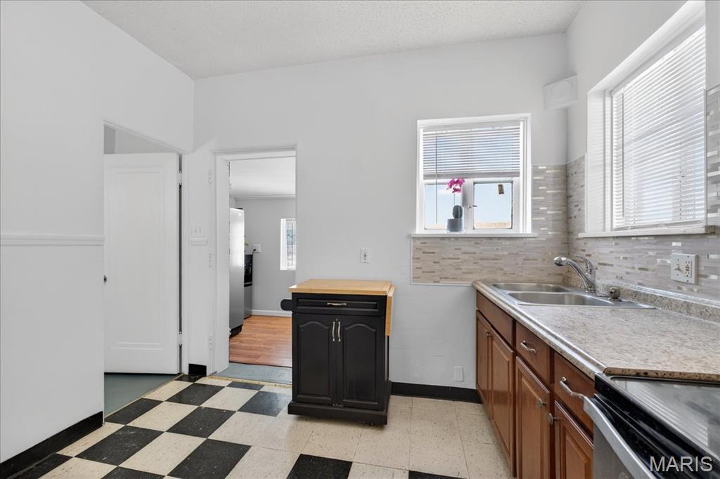 Reuthers Add - Residential