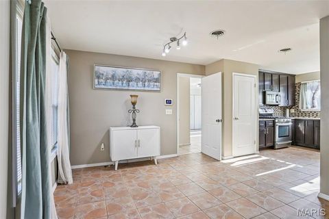 Tiny photo for 117 Old Oaks Drive, Ballwin, MO 63011 (MLS # 25076670)