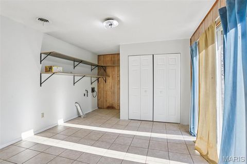 Tiny photo for 117 Old Oaks Drive, Ballwin, MO 63011 (MLS # 25076670)