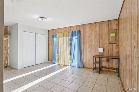 Tiny photo for 117 Old Oaks Drive, Ballwin, MO 63011 (MLS # 25076670)