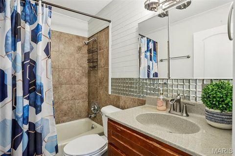 Tiny photo for 117 Old Oaks Drive, Ballwin, MO 63011 (MLS # 25076670)