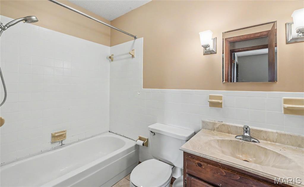 Wedgewood Manor - Residential