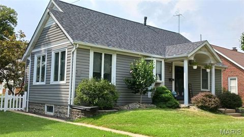 614 Olive Street Highland IL 62249