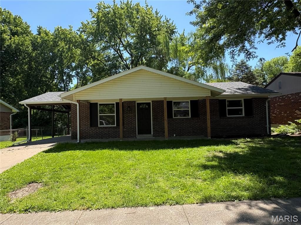 Photo of 2156 Northern Limits Drive, Unincorporated, MO 63031 (MLS # 26029185)
