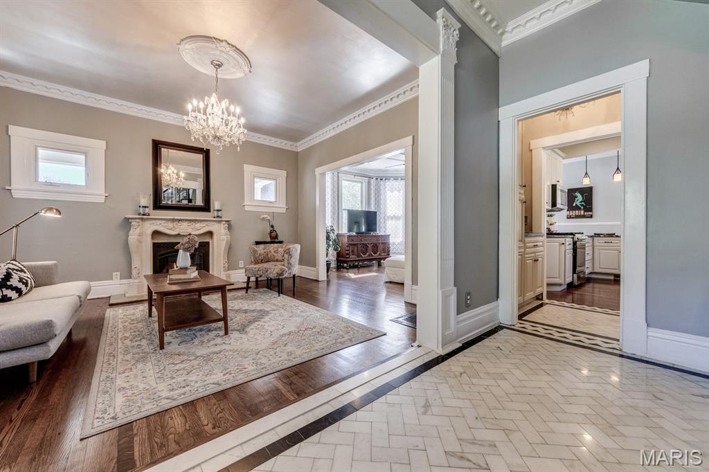 Tuxedo Park - Residential