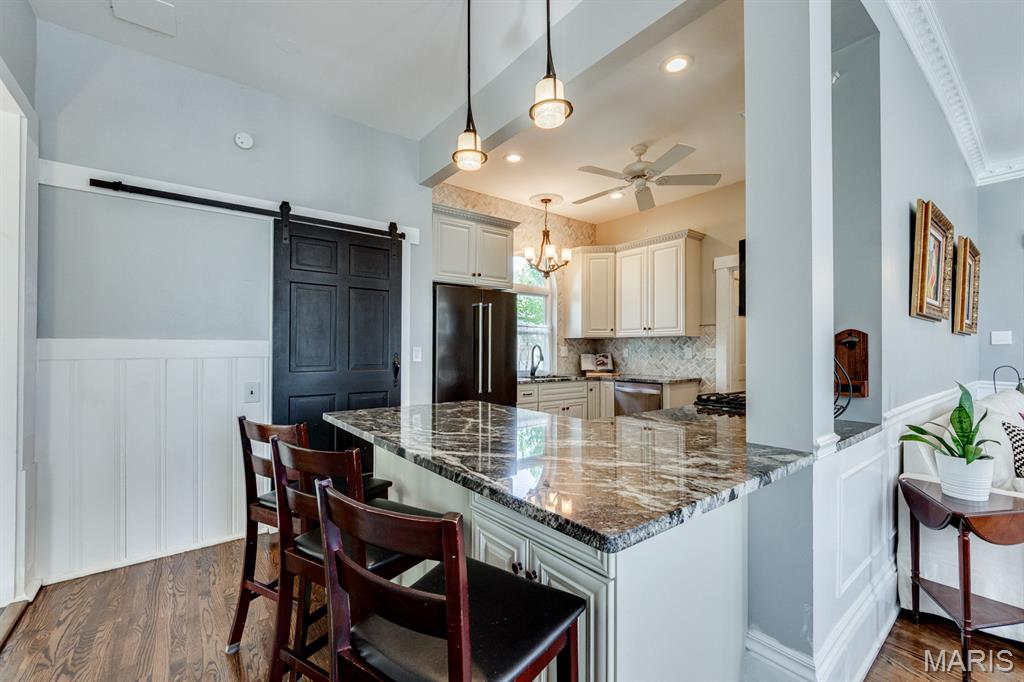 Tuxedo Park - Residential