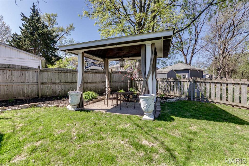 Tuxedo Park - Residential