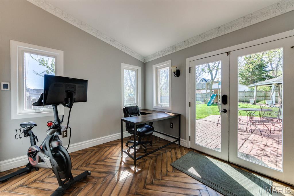 Tuxedo Park - Residential