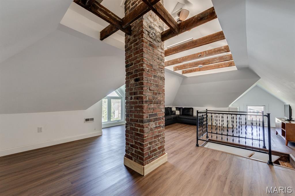 Tuxedo Park - Residential