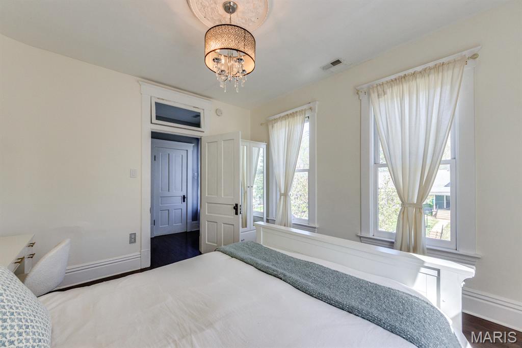 Tuxedo Park - Residential