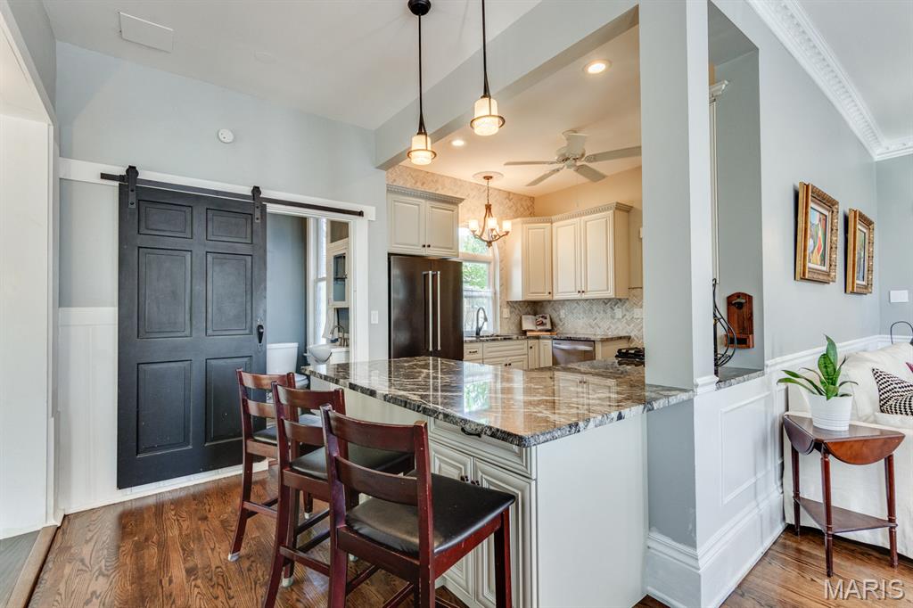 Tuxedo Park - Residential