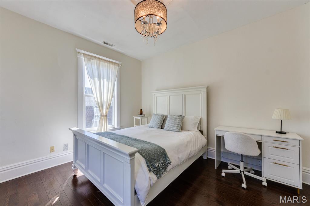 Tuxedo Park - Residential