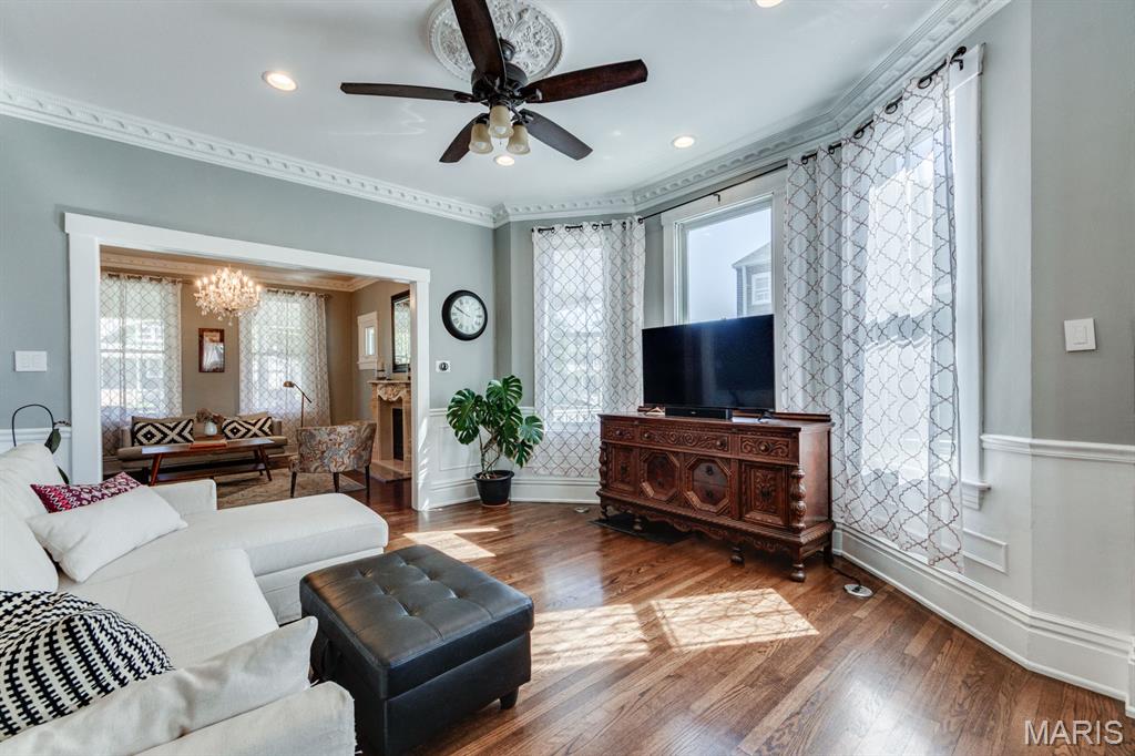 Tuxedo Park - Residential