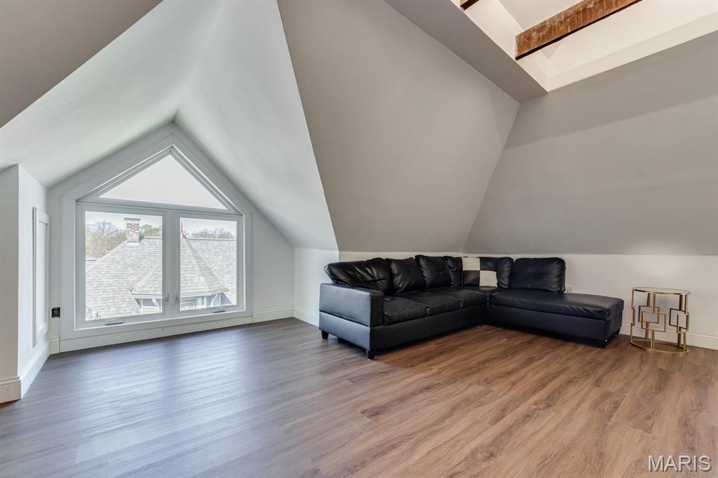 Tuxedo Park - Residential