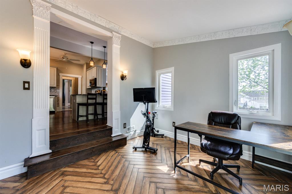 Tuxedo Park - Residential