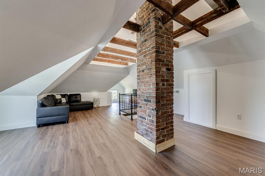 Tuxedo Park - Residential