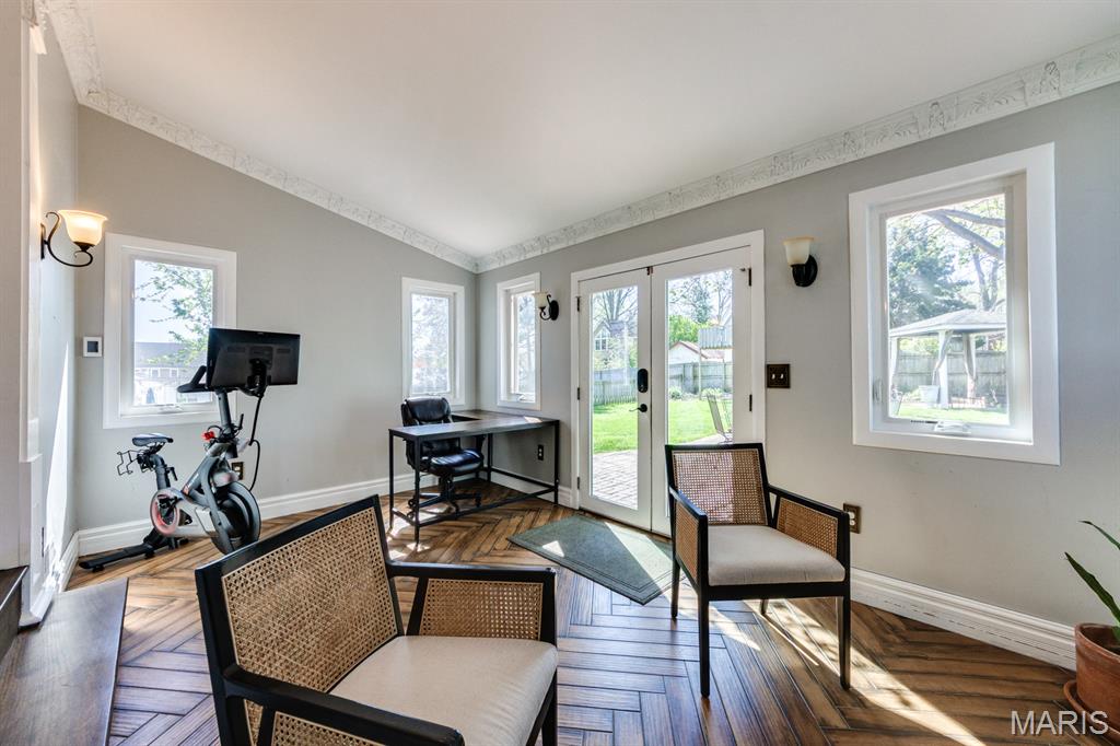 Tuxedo Park - Residential