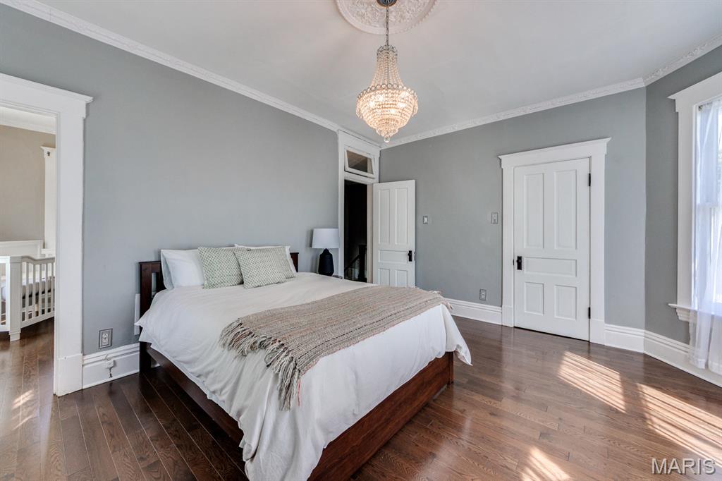 Tuxedo Park - Residential