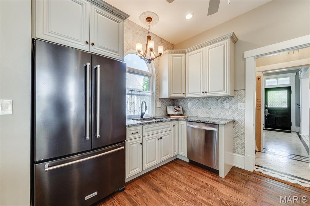 Tuxedo Park - Residential