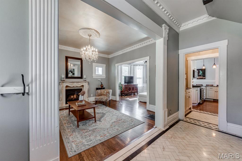 Tuxedo Park - Residential