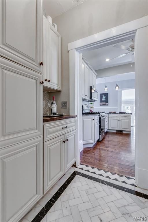 Tuxedo Park - Residential