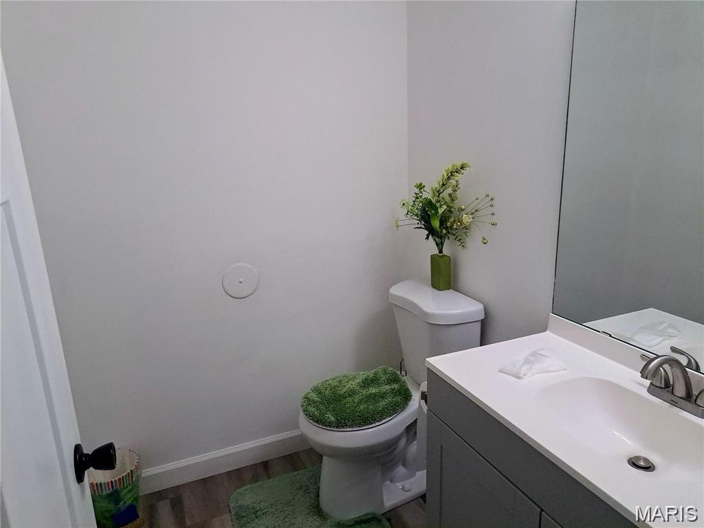Glenrich Manor 32H440146 4-7-77 - Residential Lease