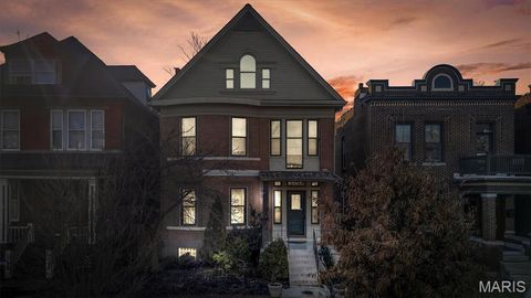 3954 Russell Boulevard St Louis MO 63110