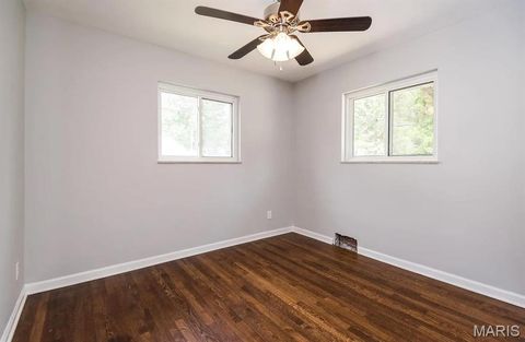 Tiny photo for 531 W Essex Avenue, Kirkwood, MO 63122 (MLS # 26003946)