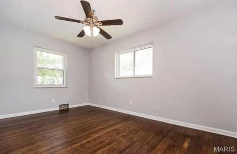 Tiny photo for 531 W Essex Avenue, Kirkwood, MO 63122 (MLS # 26003946)