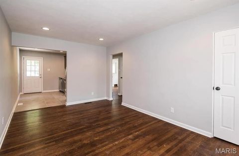 Tiny photo for 531 W Essex Avenue, Kirkwood, MO 63122 (MLS # 26003946)