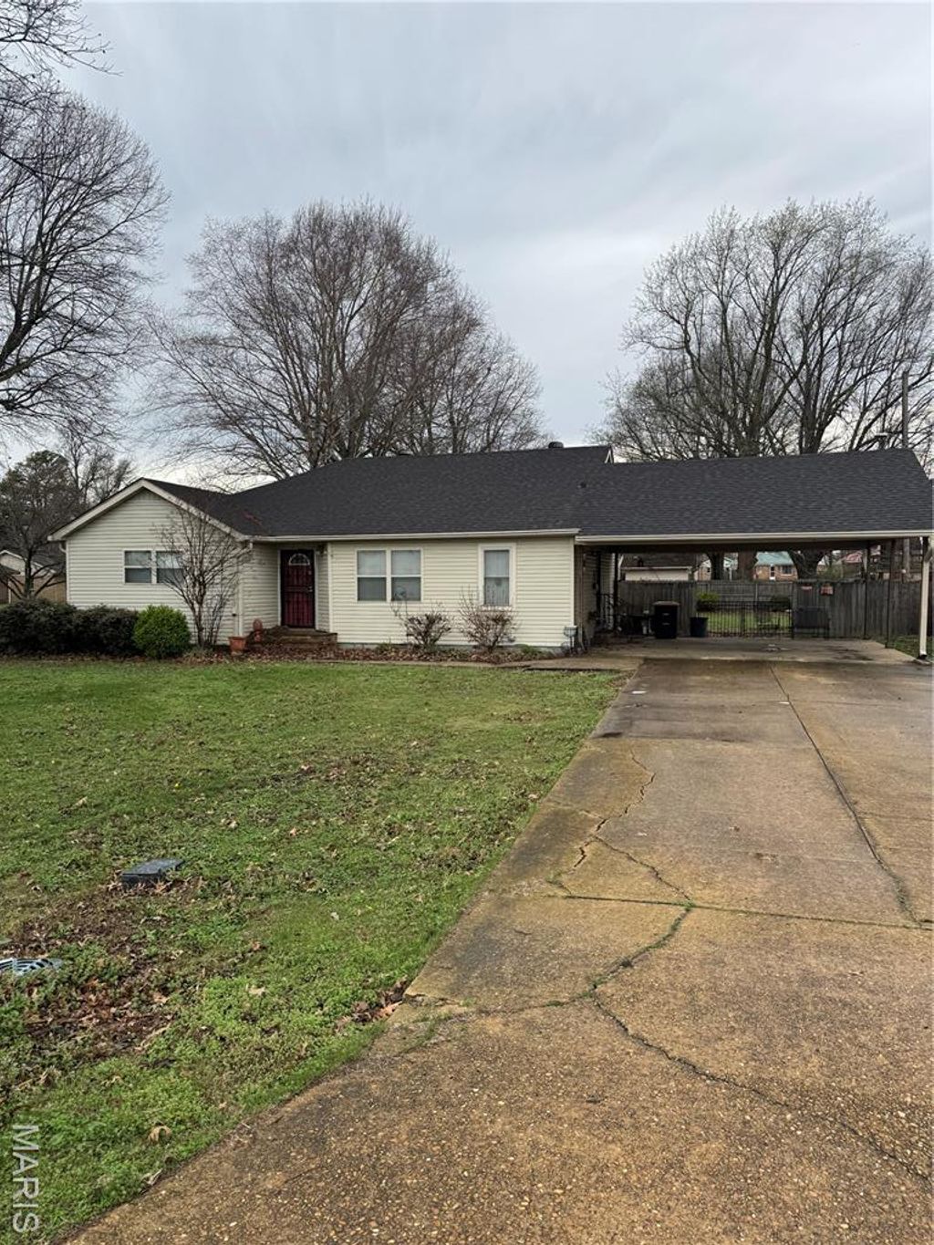Photo of 301 N Cooter Road, Steele, MO 63877 (MLS # 26014146)