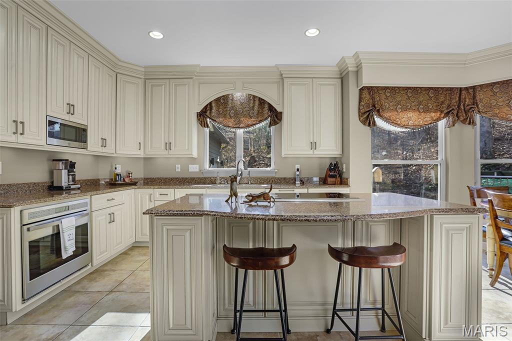 Country Club Green - Residential