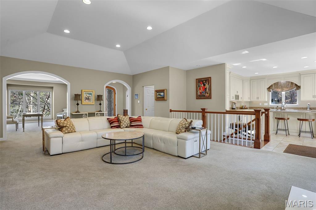 Country Club Green - Residential