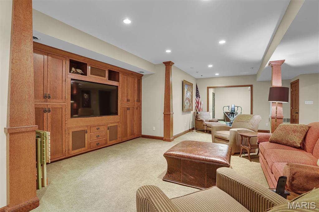 Country Club Green - Residential