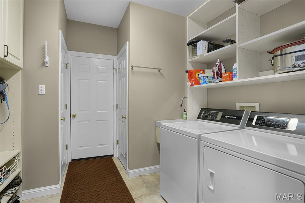 Country Club Green - Residential